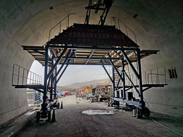 布料機(jī)、大型布料機(jī)、行走式布料機(jī)、圓筒布料機(jī)、行走式液壓布料機(jī)、移動式液壓布料機(jī)、電動布料機(jī)、手動布料機(jī)、梁場專用液壓布料機(jī)